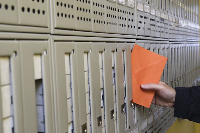 the-mail-room-locker-and-perils